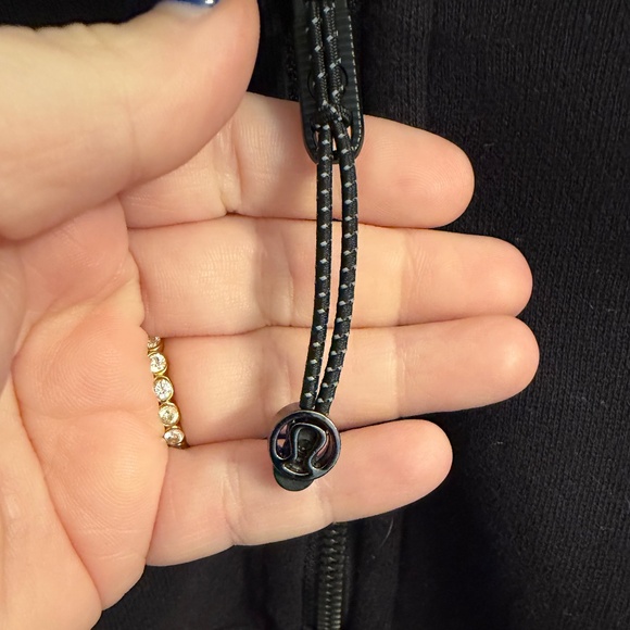 Lululemon Cropped Scuba Half Zip Size XS/X - Picture 3 of 4